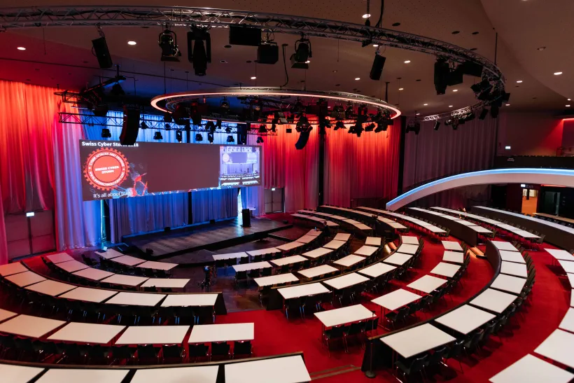 The audience of the Swiss Cyber Storm Arena track